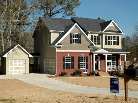 Londony, Centrum 148 m², plot 588 m²